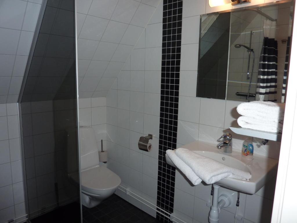 Linda Gard Bed & Breakfast Yngsjo Ruang foto